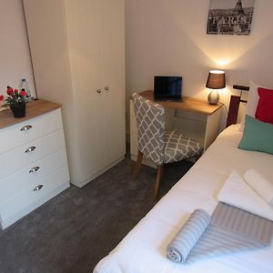 En-suite Single Room